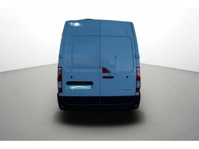 Renault Master image 2