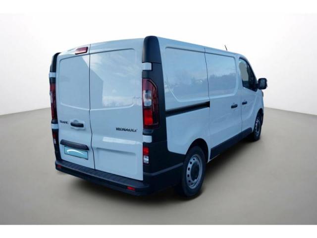 Renault Trafic image 2