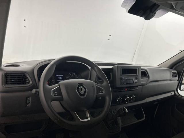 Renault Master image 1