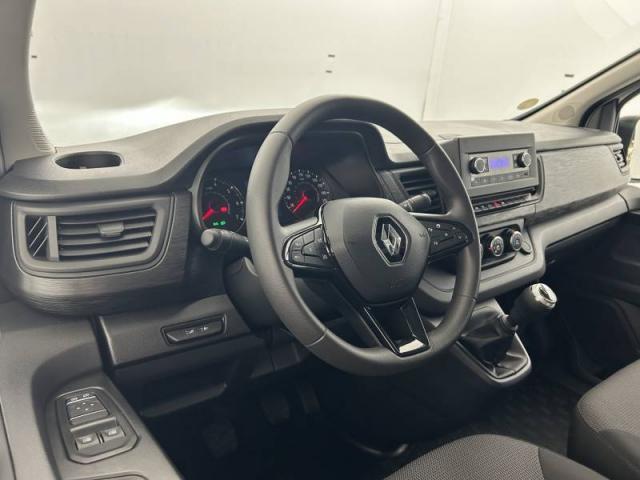 Renault Trafic image 4