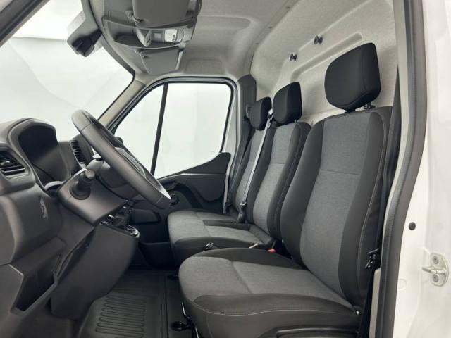 Renault Master image 8
