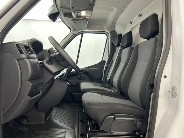 Renault Master image 8