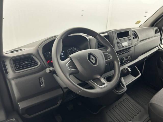 Renault Master image 9