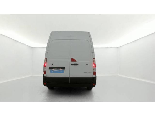 Renault Master image 2