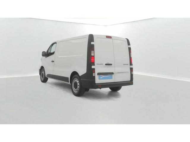 Renault Trafic image 2