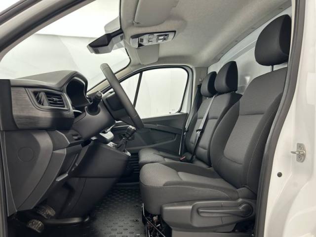 Renault Trafic image 1