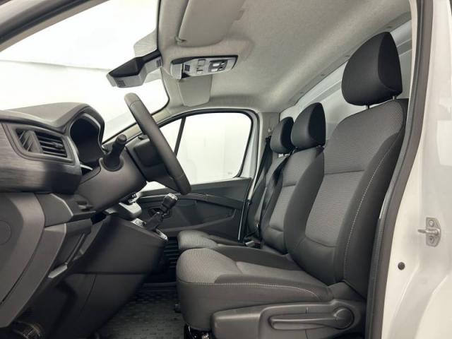 Renault Trafic image 9