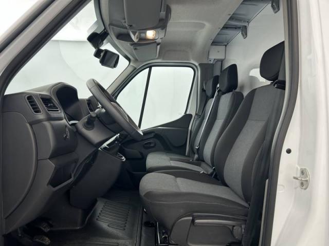 Renault Master image 6