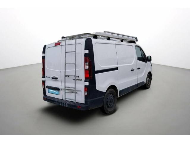 Renault Trafic image 2