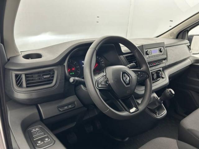 Renault Trafic image 1