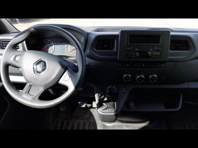 Renault Master image 8