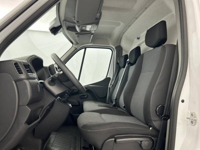 Renault Master image 7