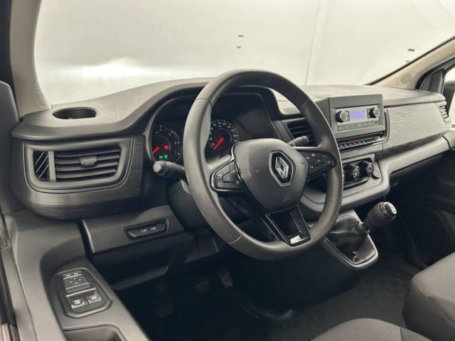 Renault Trafic image 1