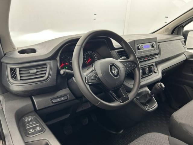 Renault Trafic image 1
