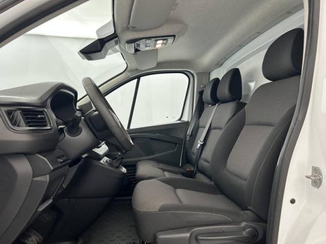 Renault Trafic image 9