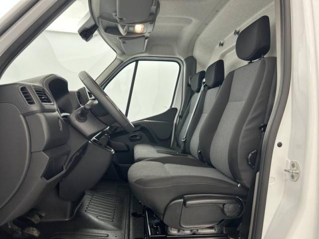 Renault Master image 4