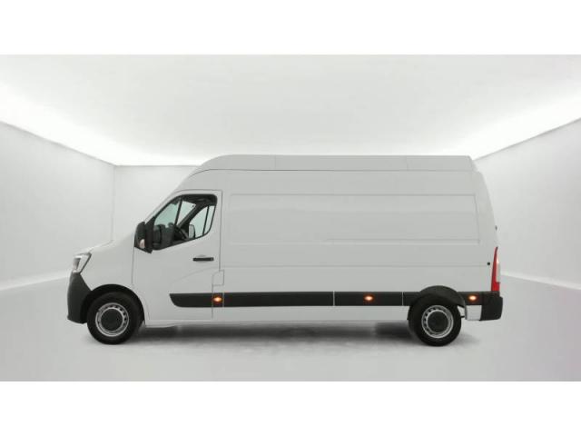 Renault Master image 2