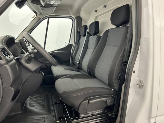 Renault Master image 3