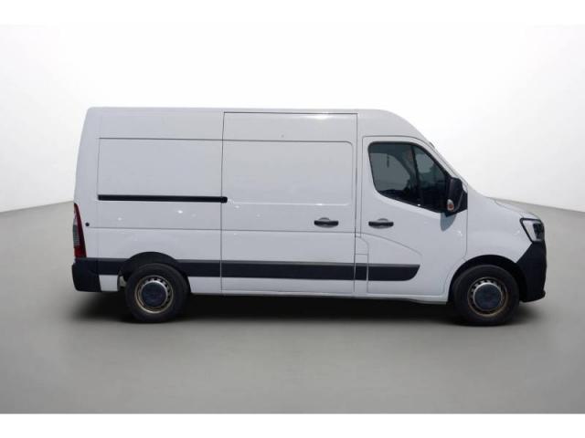 Renault Master image 2