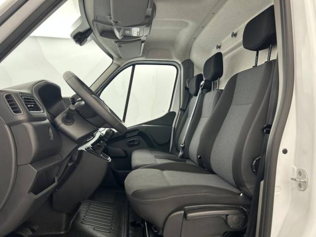 Renault Master image 3