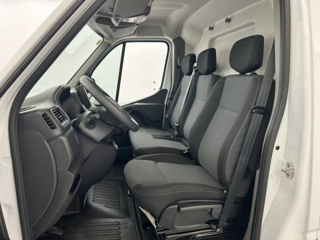 Renault Master image 9