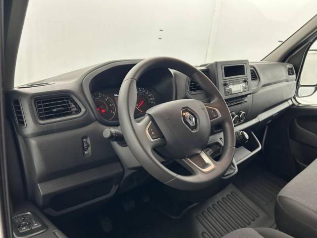 Renault Master image 8