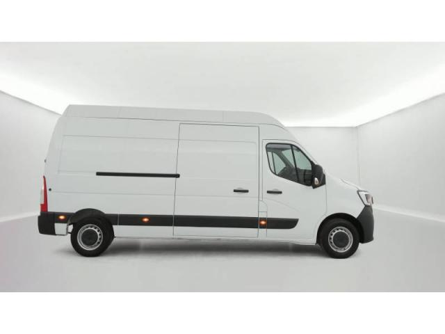 Renault Master image 2