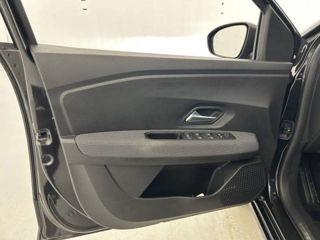 Dacia Sandero image 2