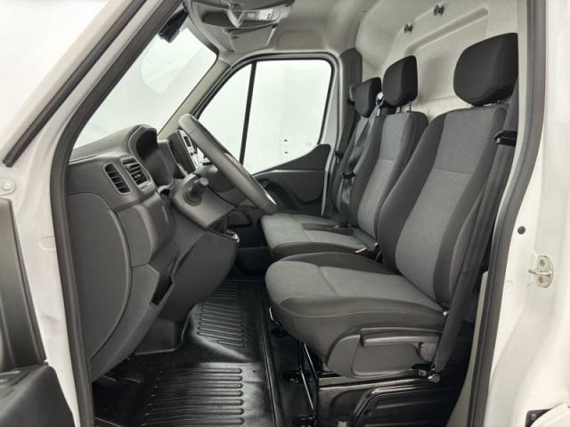 Renault Master image 9