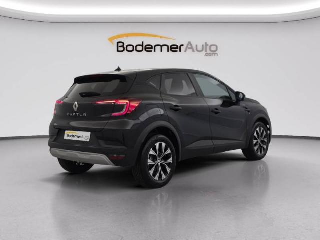 Renault Captur image 2