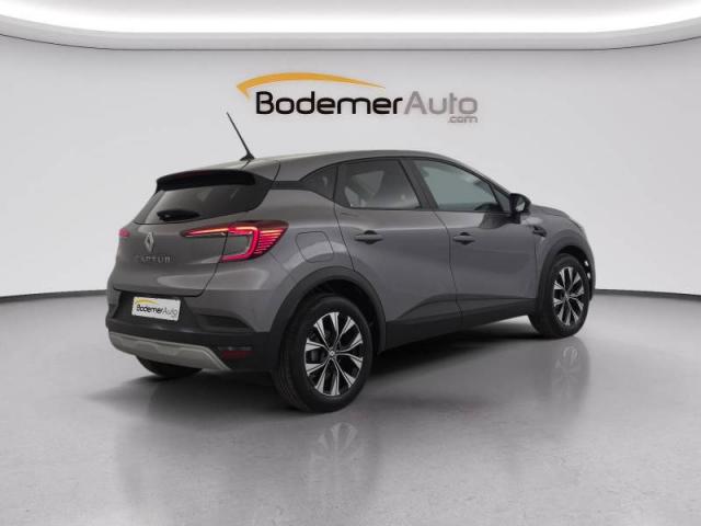 Renault Captur image 2