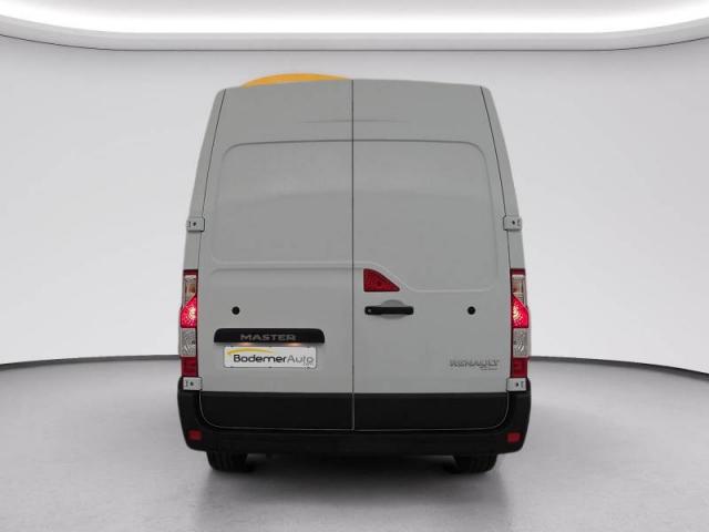 Renault Master image 1