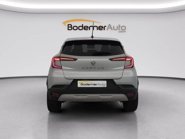 Renault Captur image 2