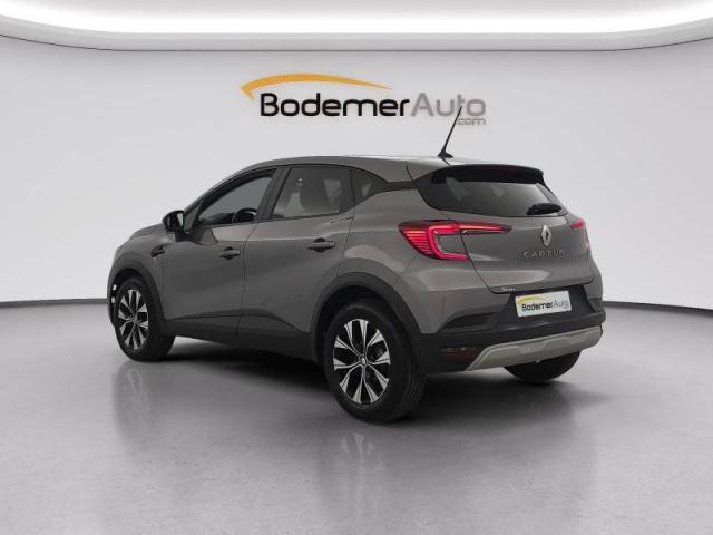 Renault Captur image 1