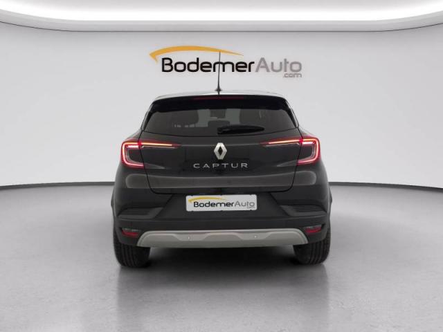 Renault Captur image 2