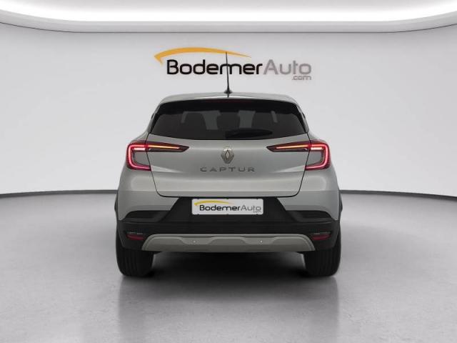 Renault Captur image 1