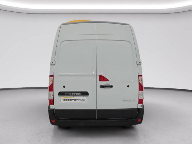 Renault Master image 1