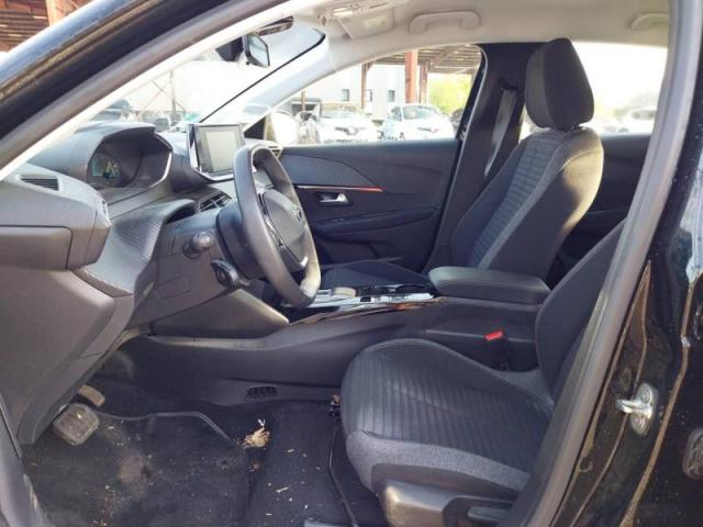 Peugeot 208 image 8