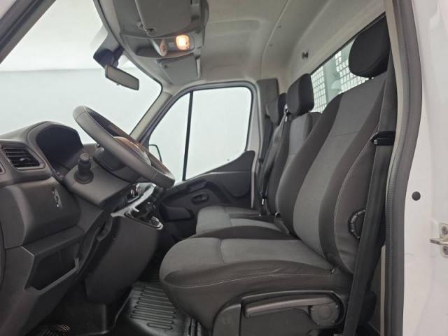 Renault Master image 9