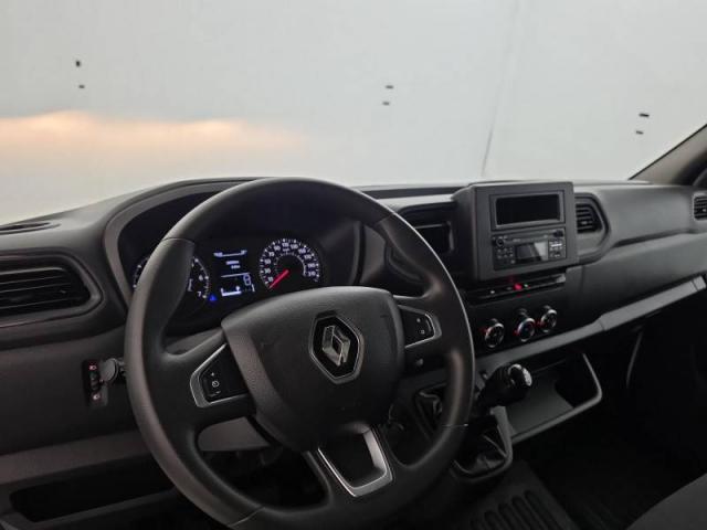 Renault Master image 9