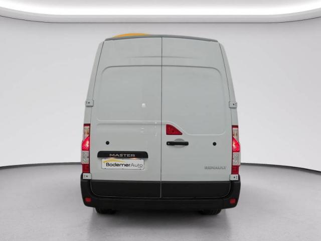 Renault Master image 1