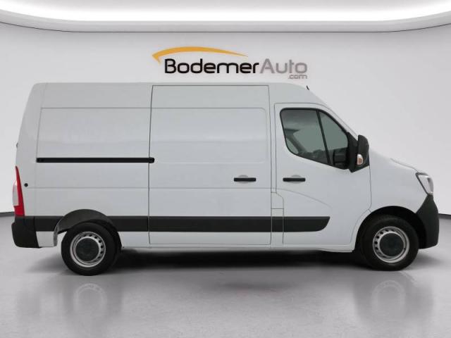 Renault Master image 2