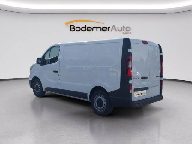 Renault Trafic image 2
