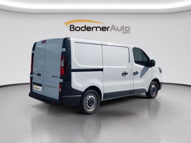 Renault Trafic image 1