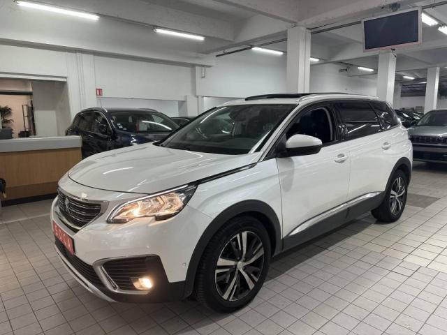 Peugeot 5008 image 7