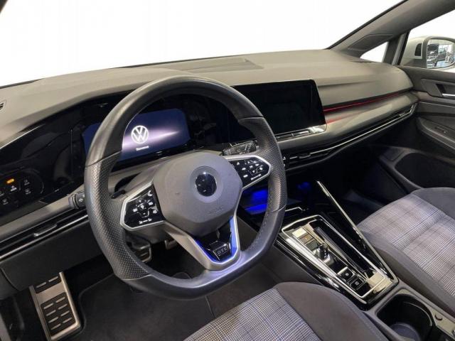 Volkswagen Golf image 5