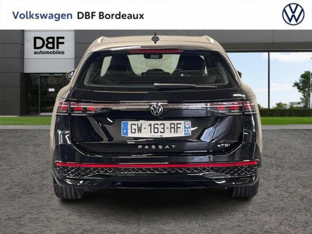 Volkswagen Passat image 2