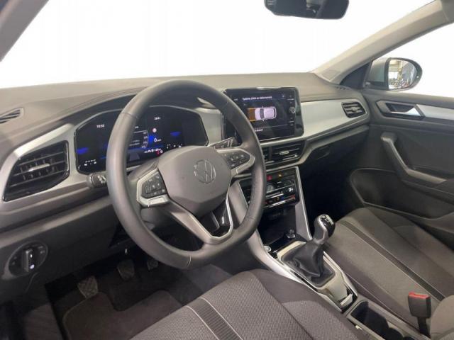 Volkswagen T-Roc image 3