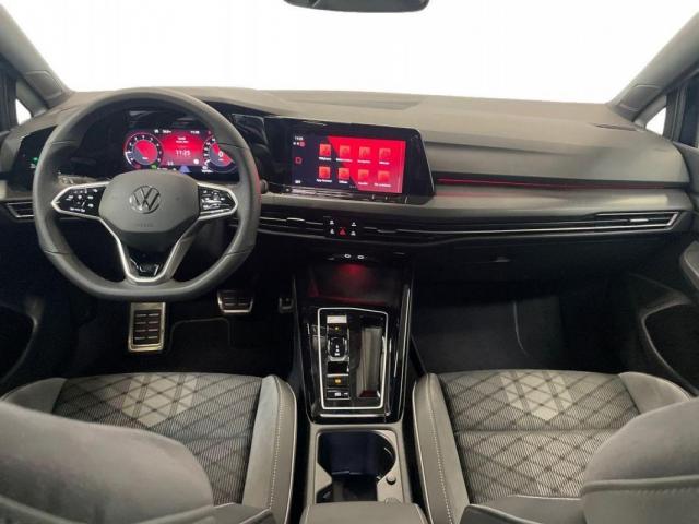 Volkswagen Golf image 9
