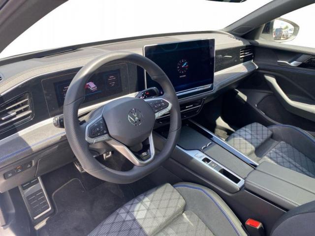 Volkswagen Passat image 6
